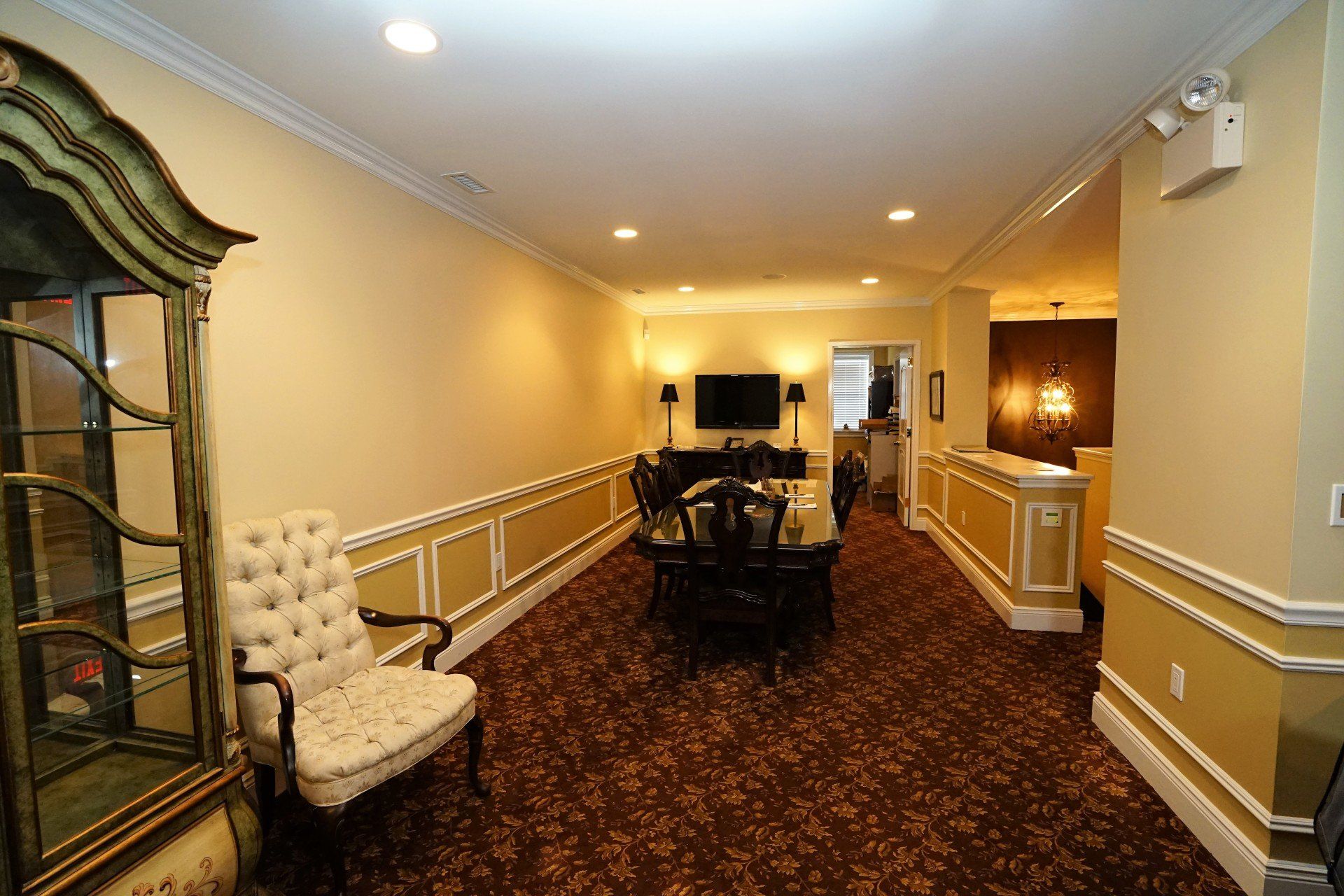 Shop for an urn near me