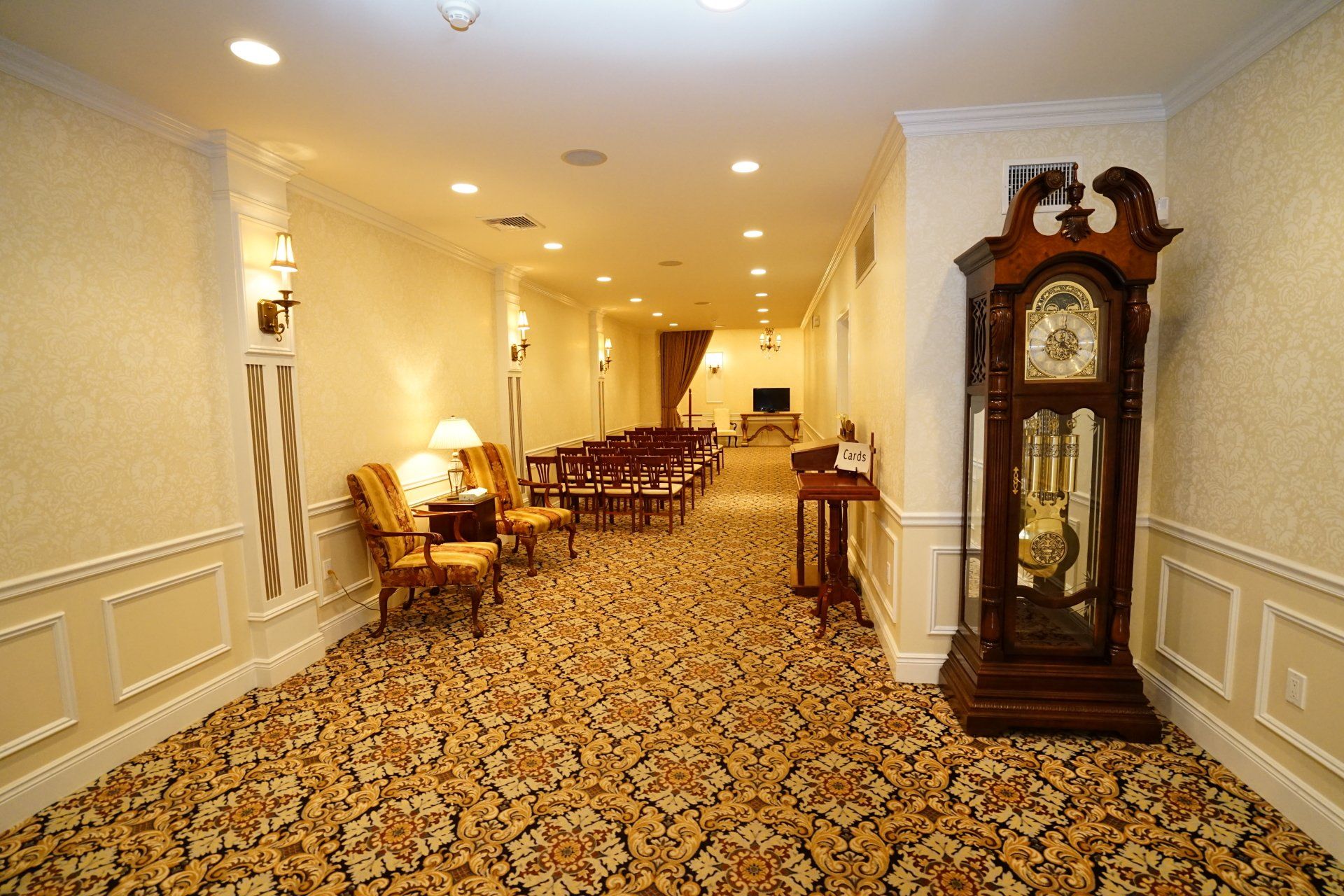 Mnnti Rago funeral home facilities  