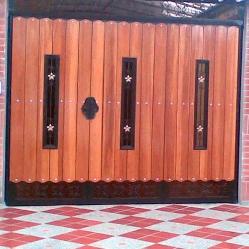 Anesgo puerta pivotada