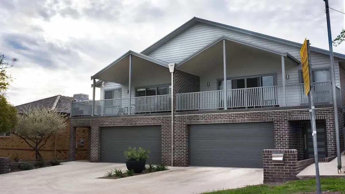 Exemplary Double Garage Home on Johnson Street — D&C Projects in Tamworth, NSW
