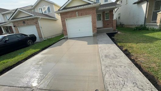 men are on the slabs