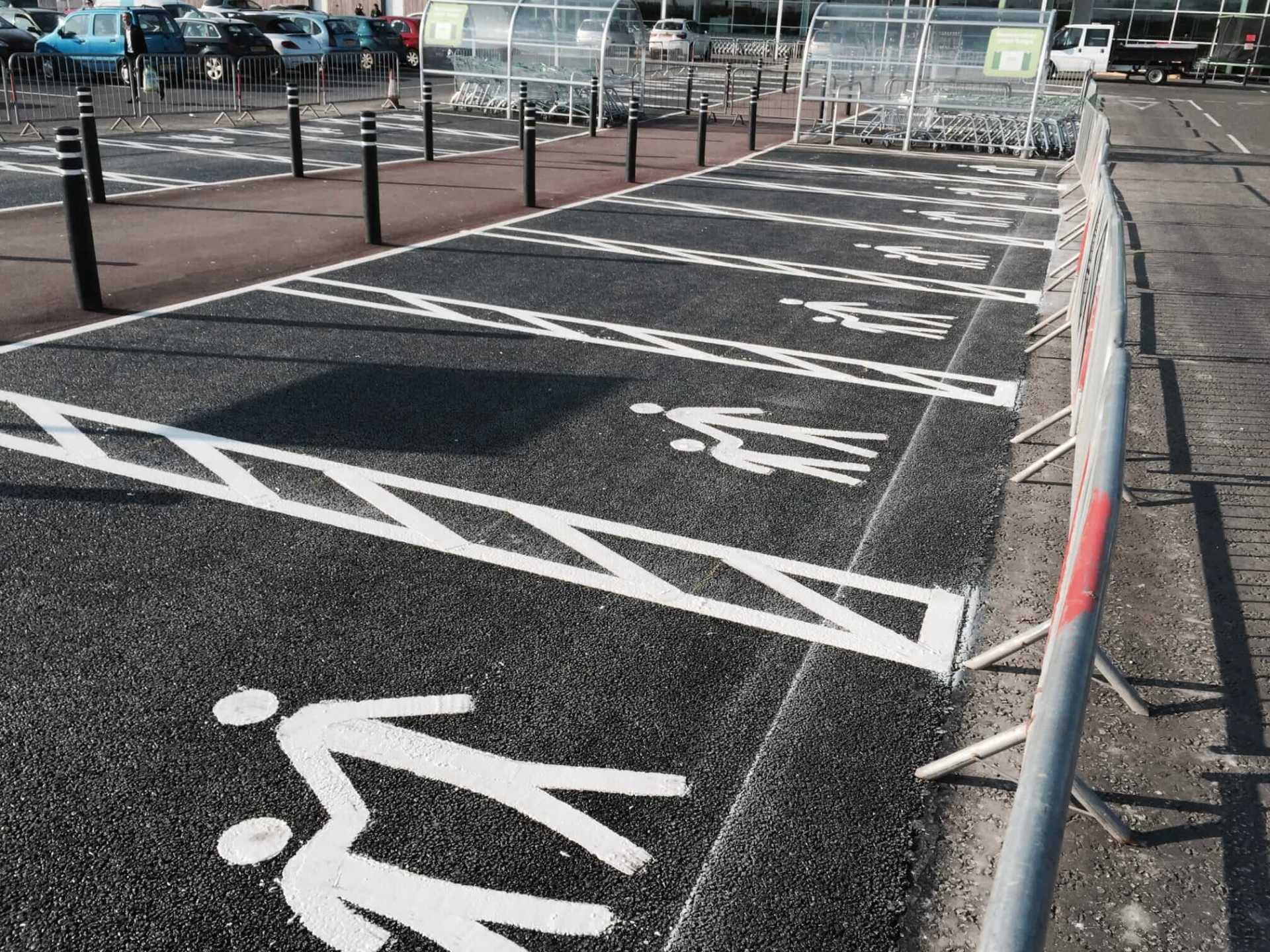 Parent and child car park markings
