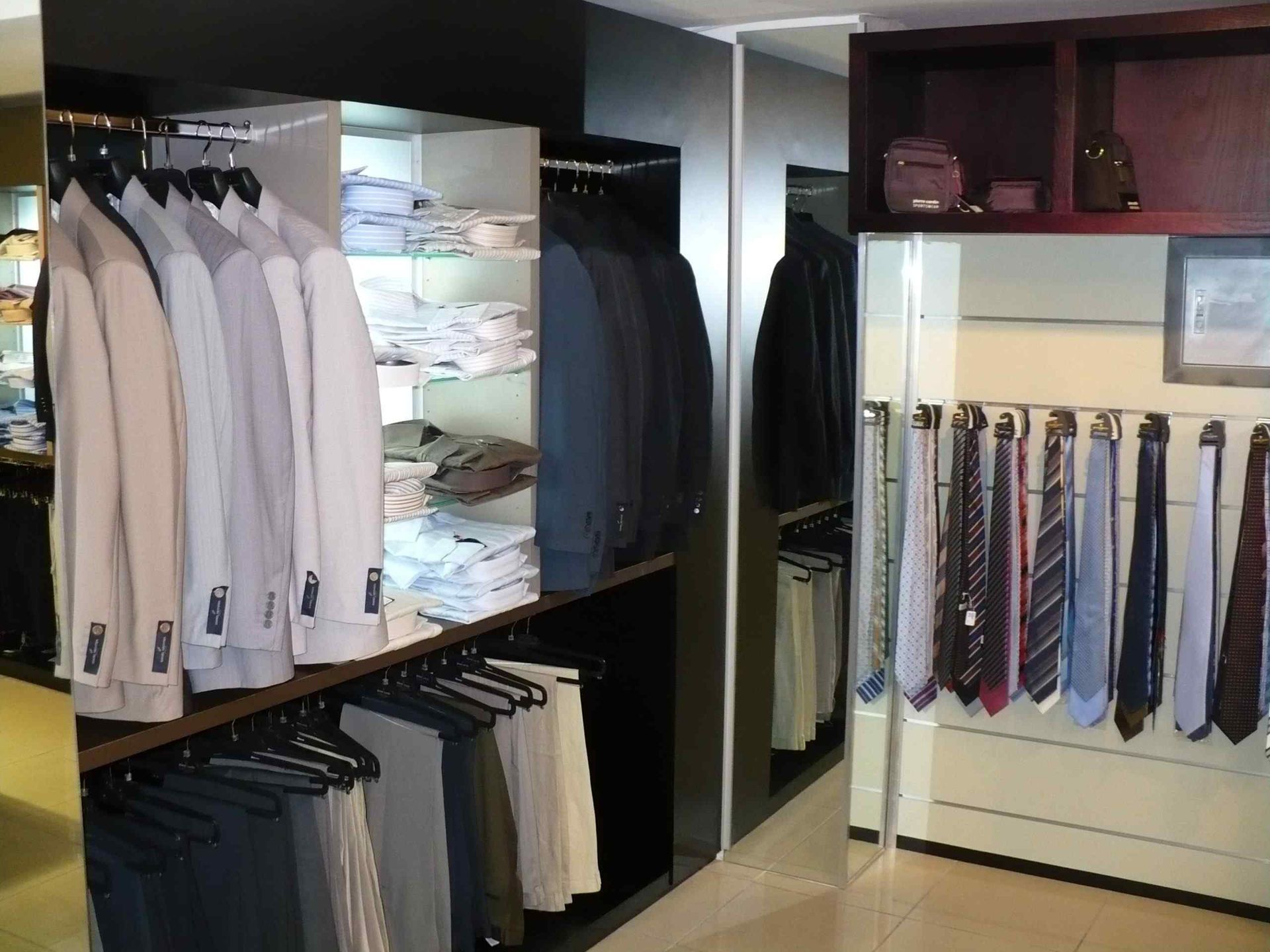 Eleganza Shopfitting 1