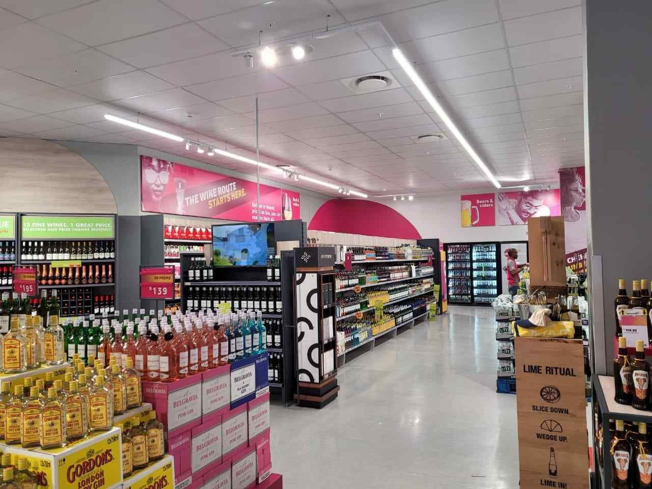Game Store Shopfitting 5
