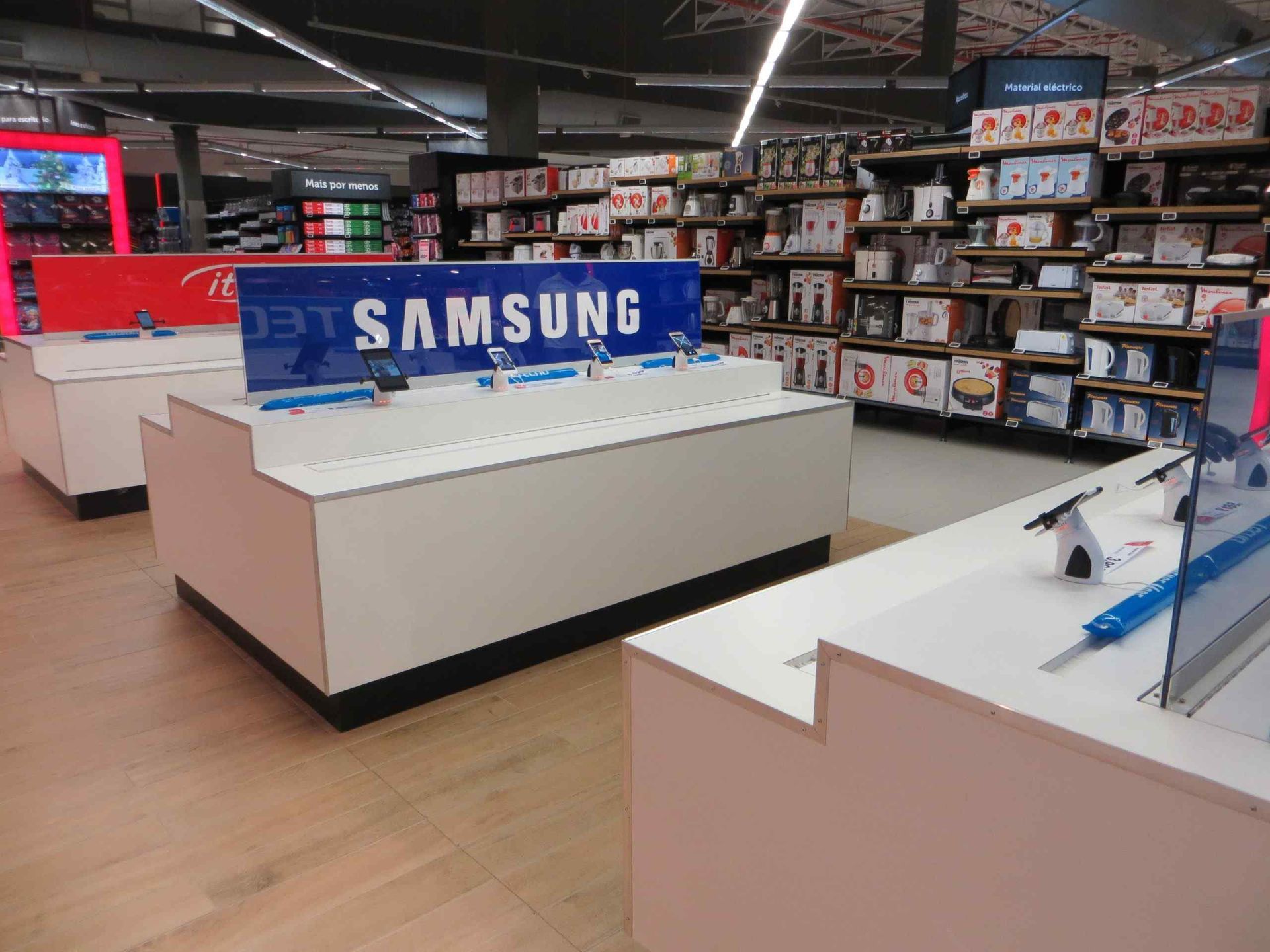 Electronic Store Display