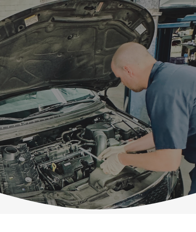 mechanic working on car | Craig Johnson Automotive