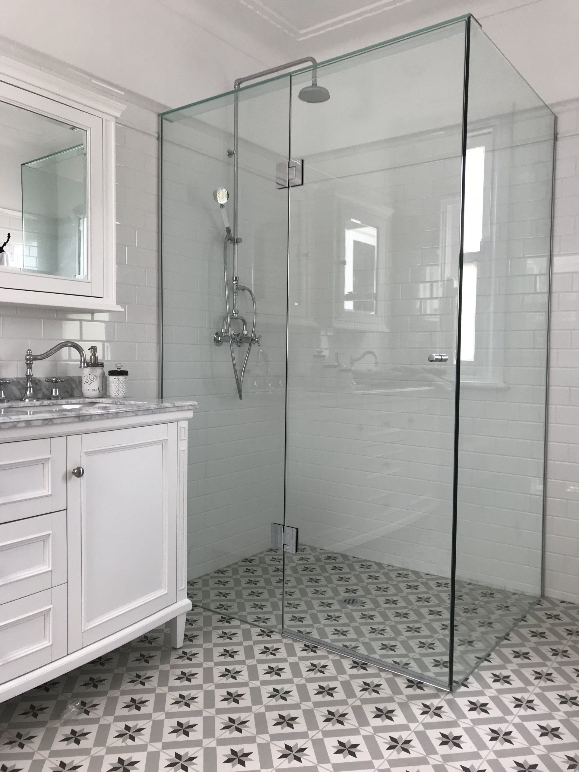 Frameless hinge 19 chrome