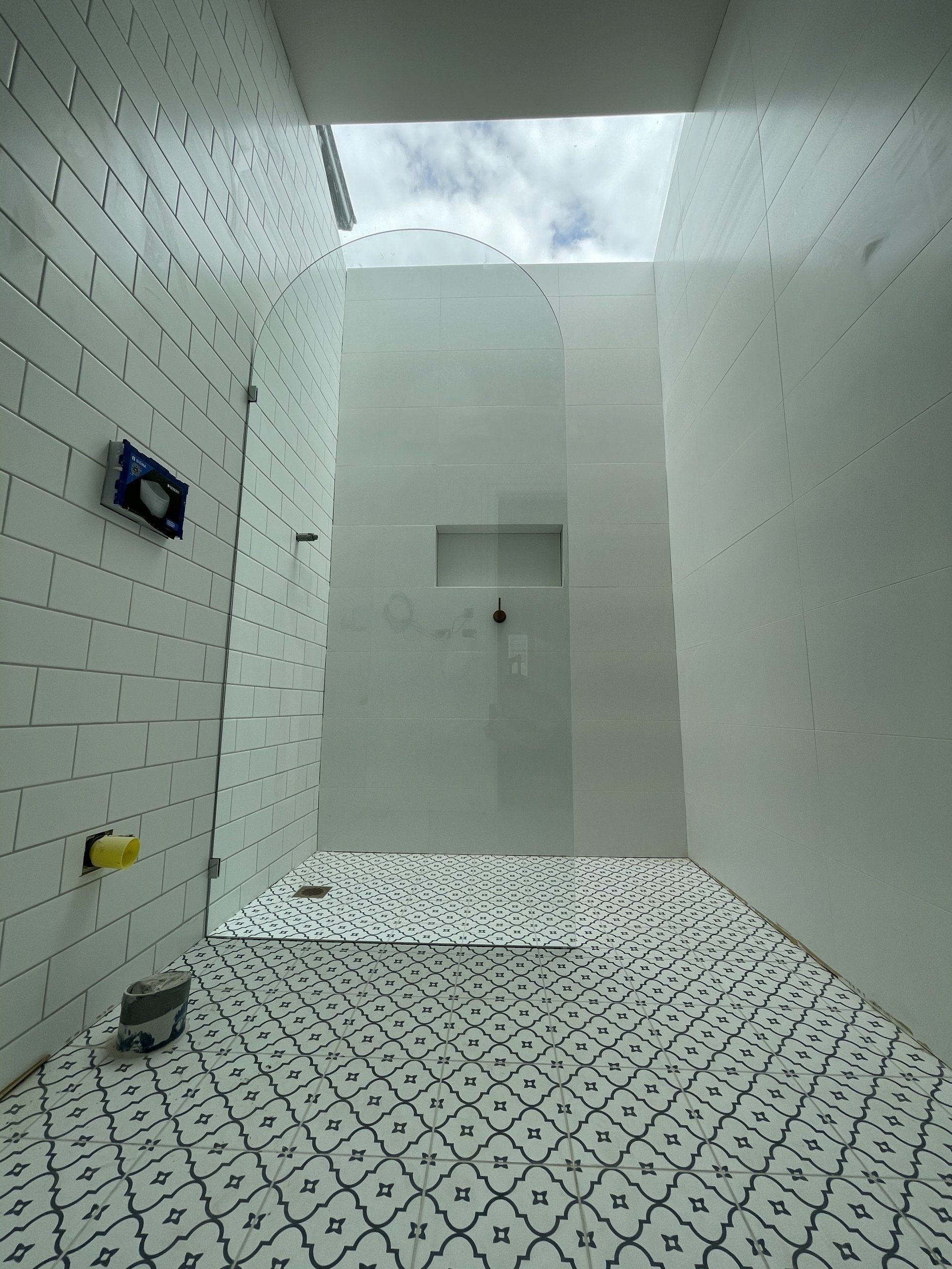 07 Frameless panel 07 With Arch