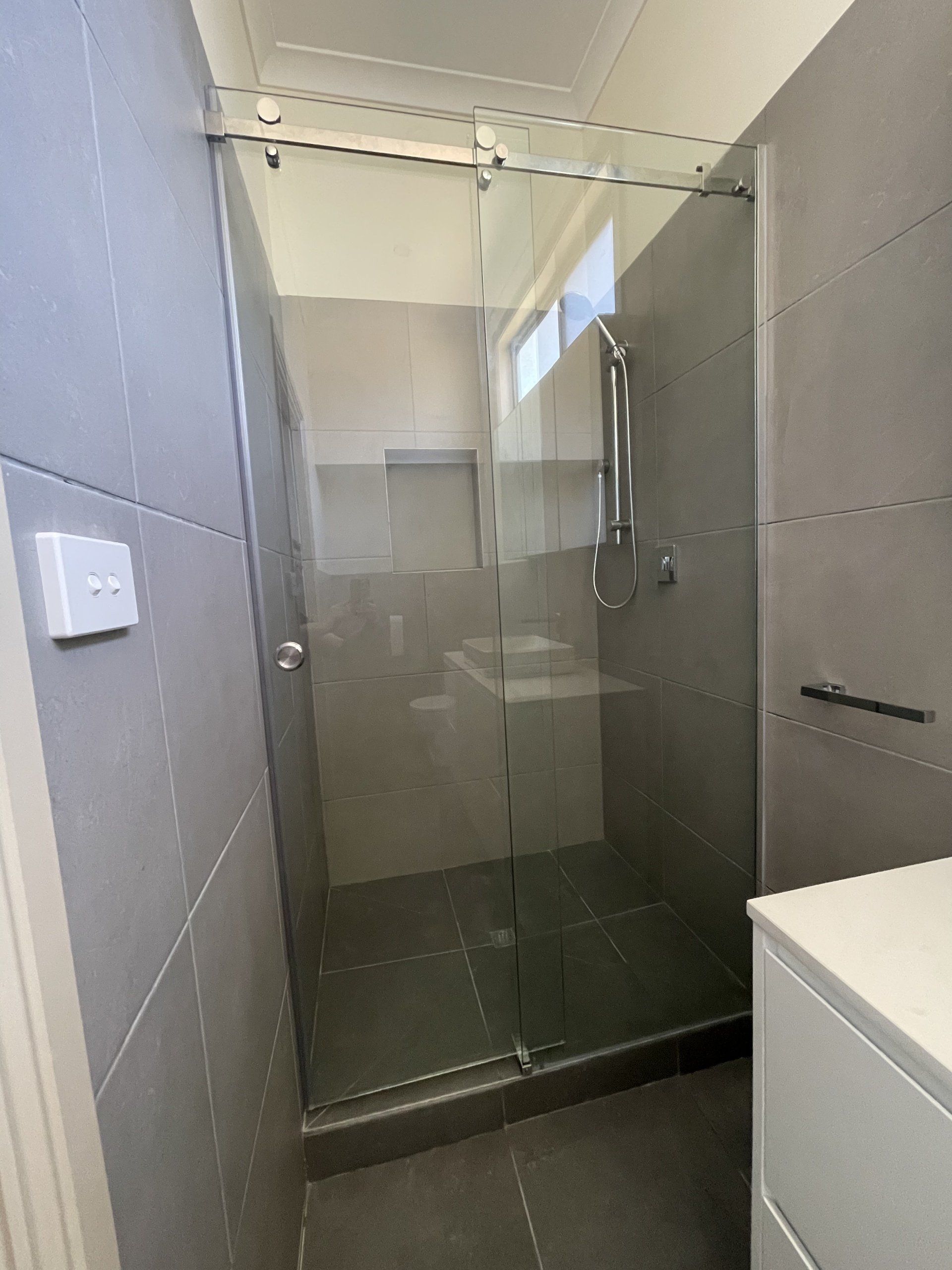 Frameless Sliding Shower Screens b