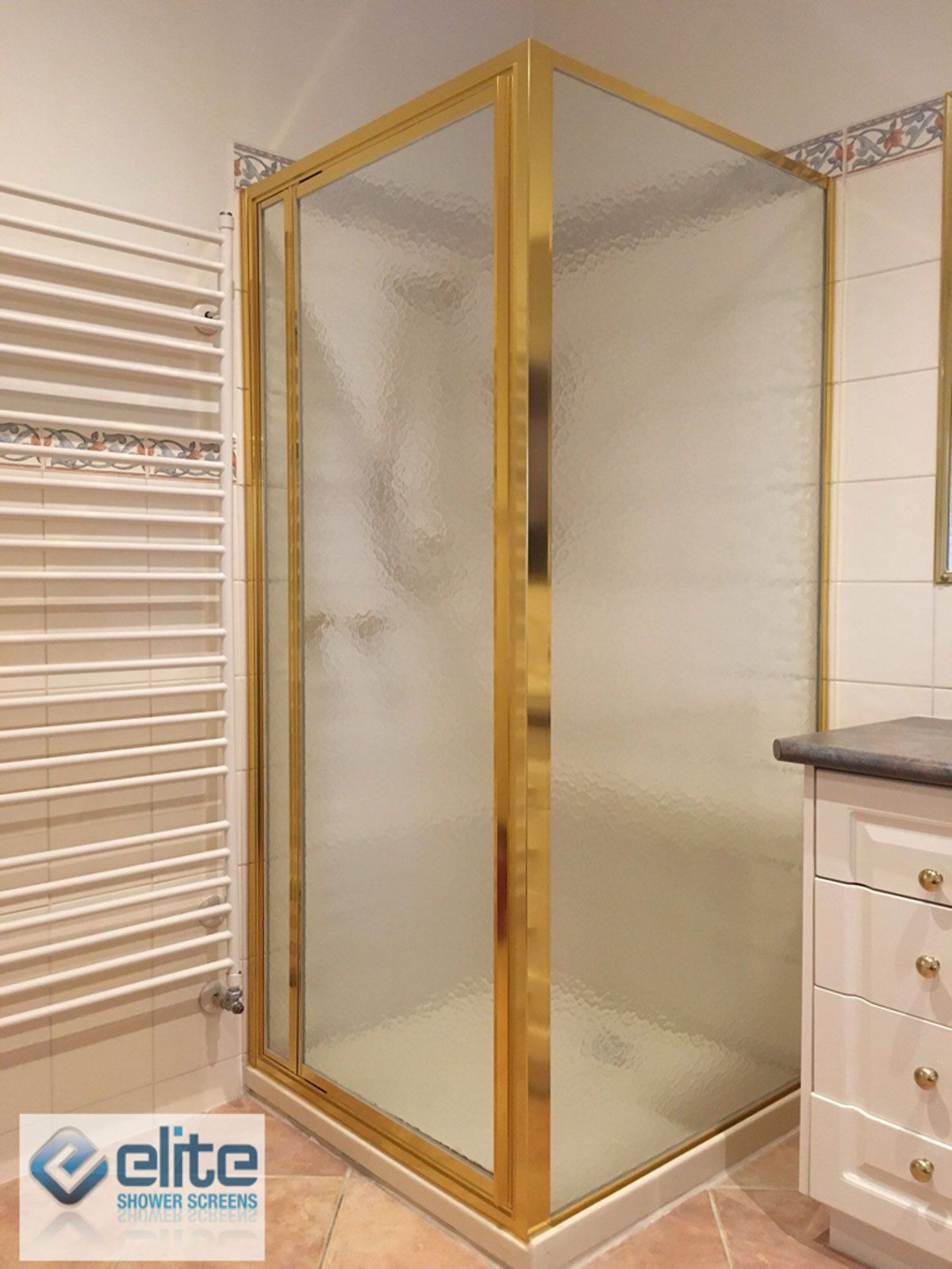 Fully Framed Pivot Showerscreens