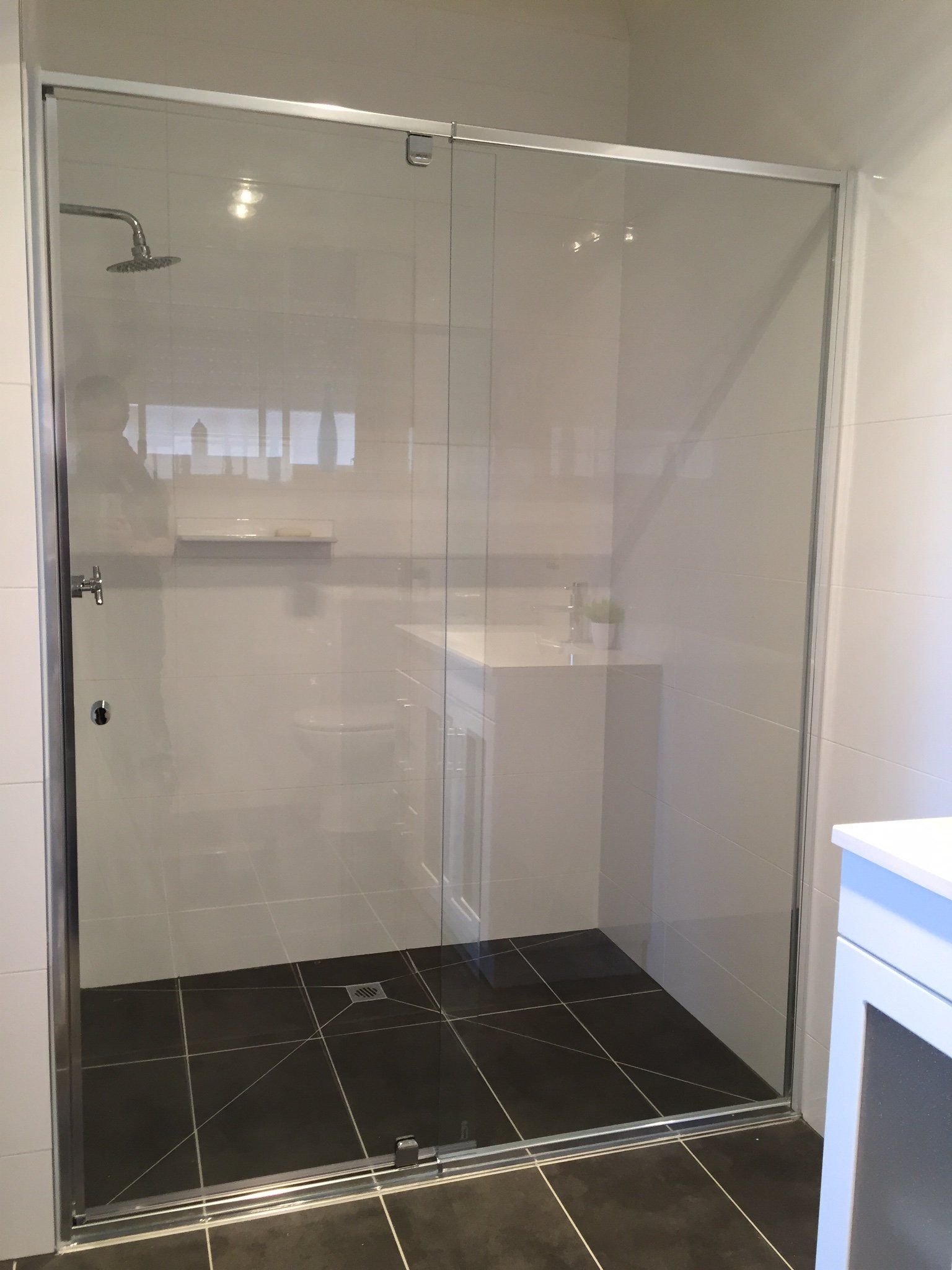Optima Semi Framed Pivot Shower Screens