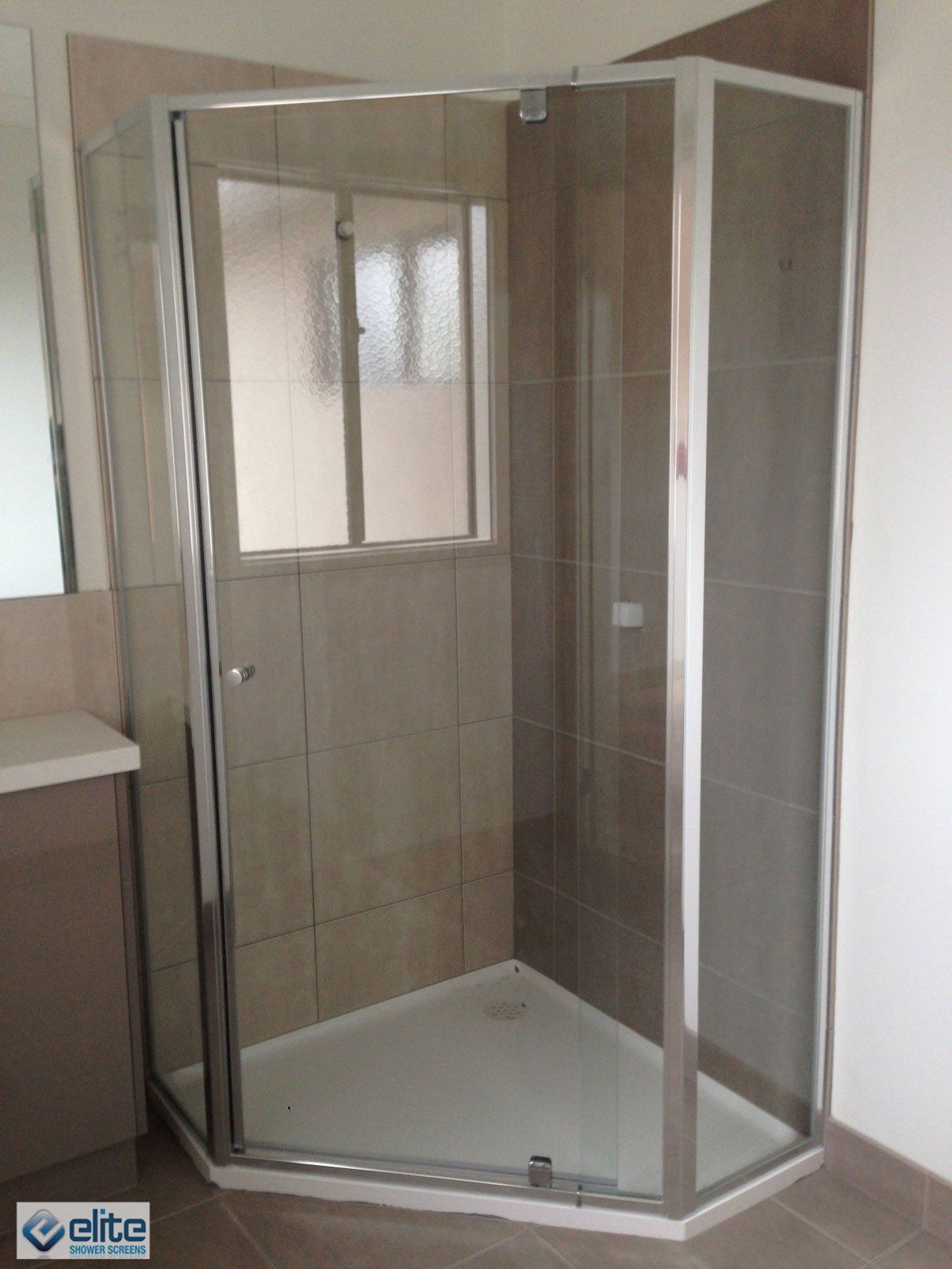 Optima Semi Framed Pivot Showerscreens