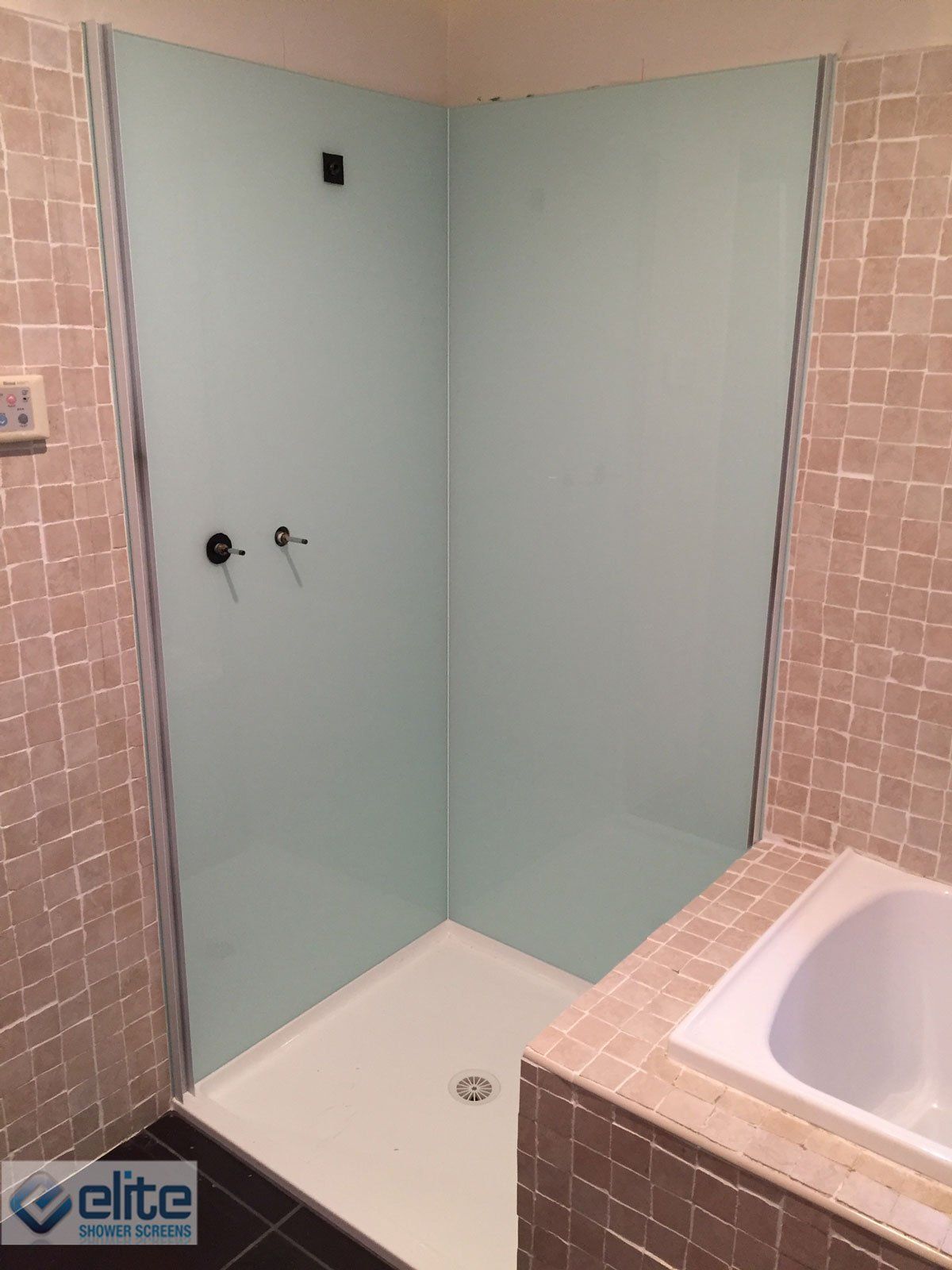 Splashbacks bathroom