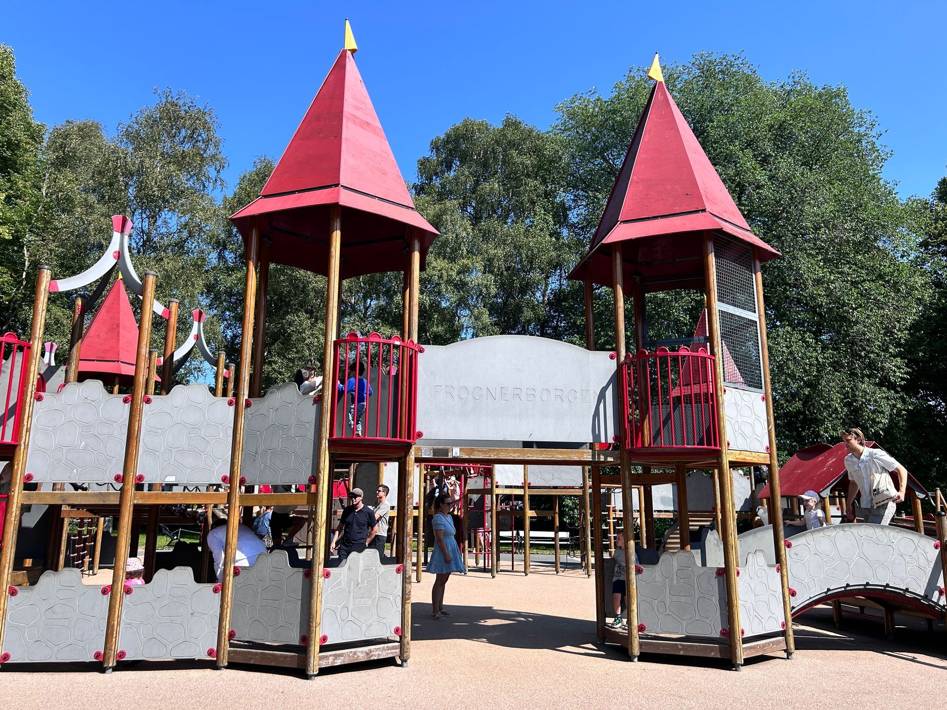 A playground looking like a castle at the entrance of the Vigeland Park