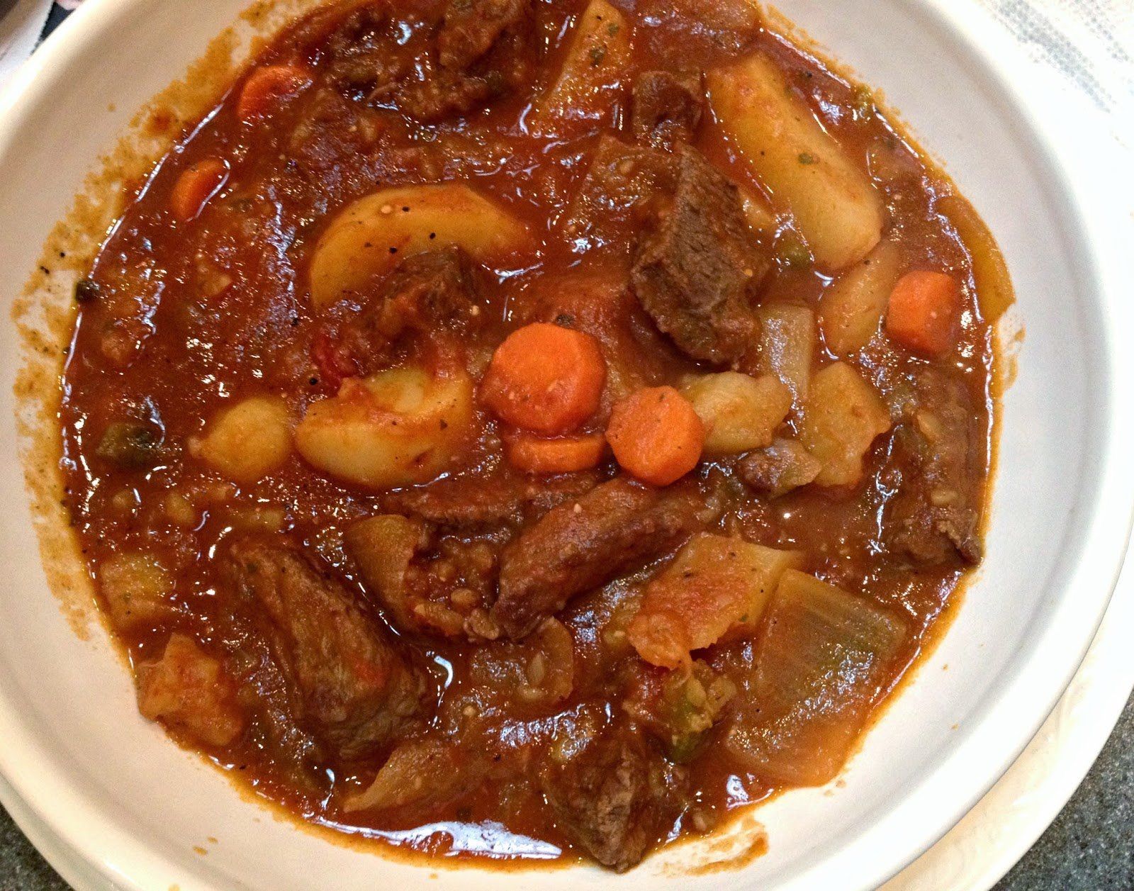what to cook on cold, rainy days? a hearty beef stew - recipe at Bay Favors Food Blog