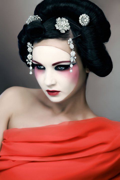 Woman dressed as geisha