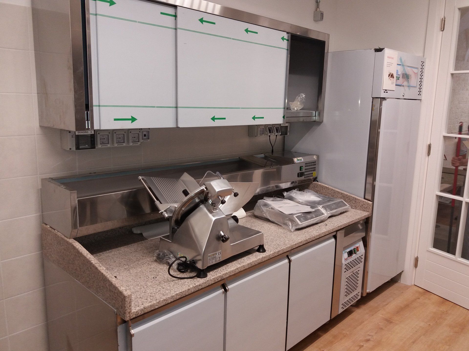 bancone cucina locale