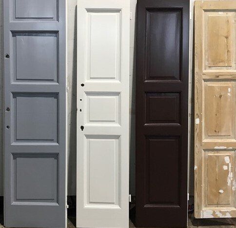 Porte in legno colorate