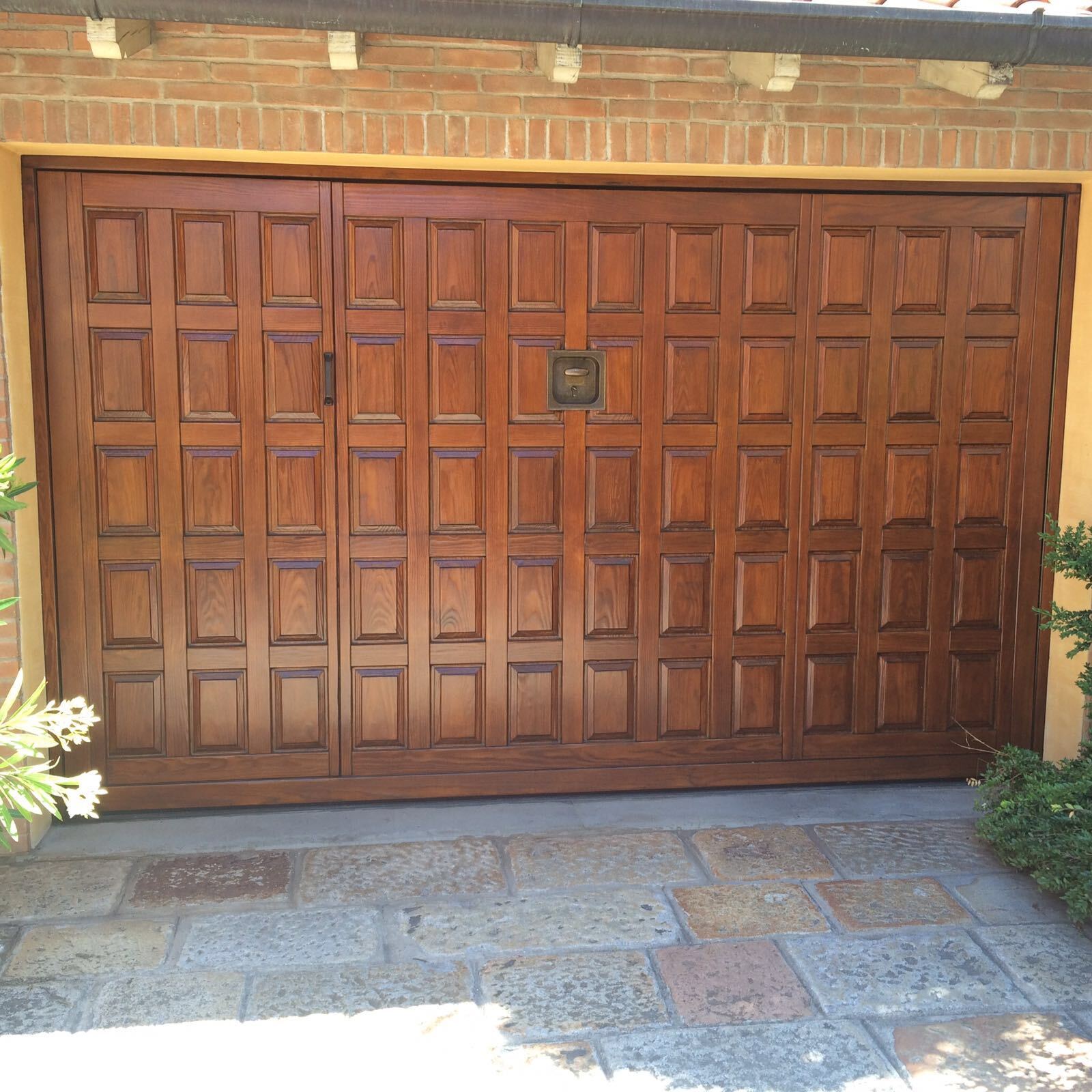 Porta da garage in legno massello