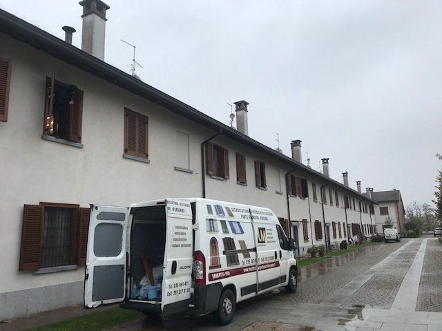 Furgone aperto di LM Sverniciature