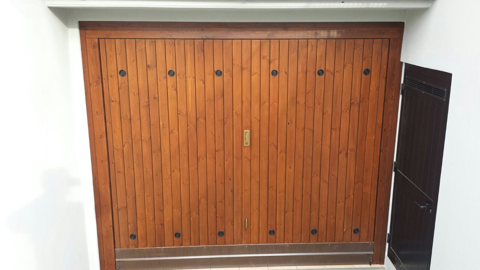 Porta da garage in legno