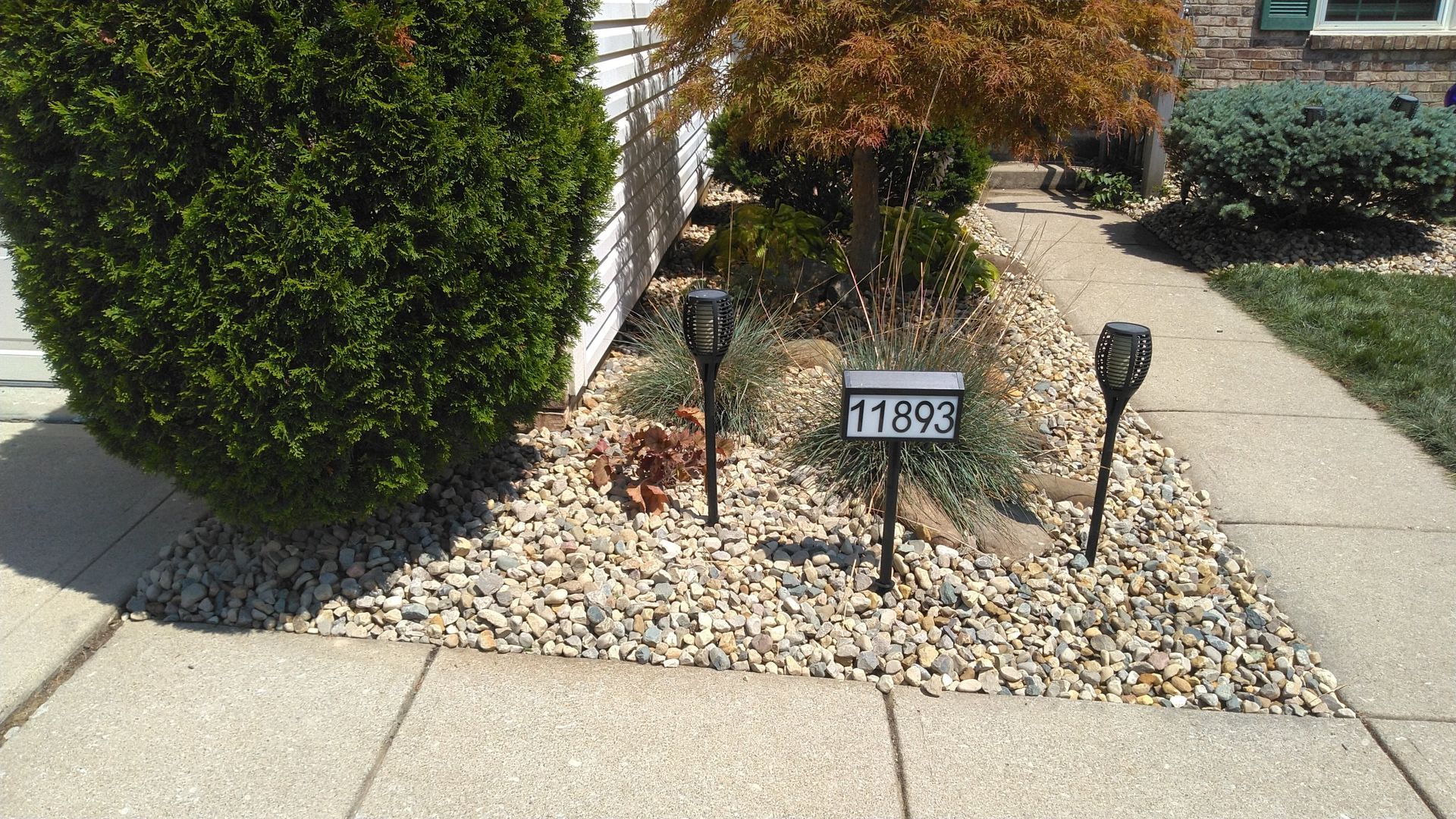 A mailbox with a sign that says tface on it