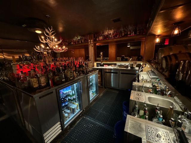 The Point Bar and Lounge