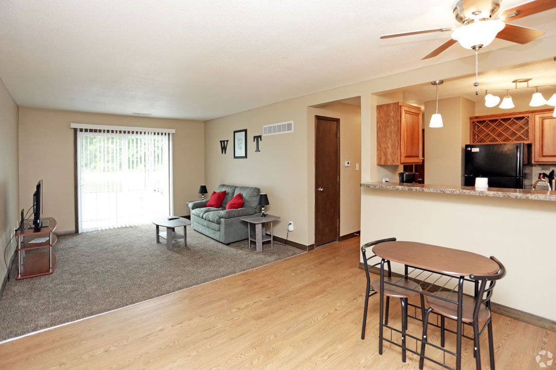 Wyndsor Terrace in Ames, Iowa photo gallery