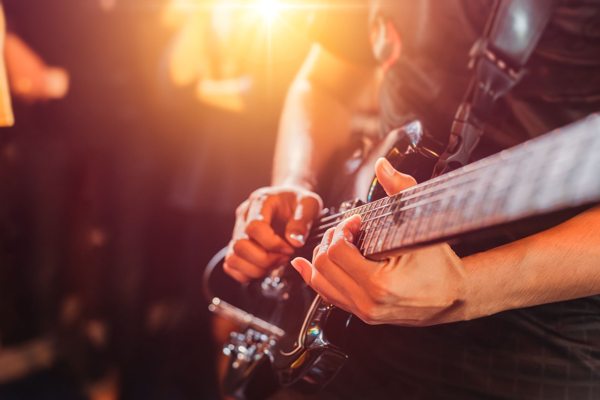 6 Benefits of Hiring Live Musicians For Your Wedding