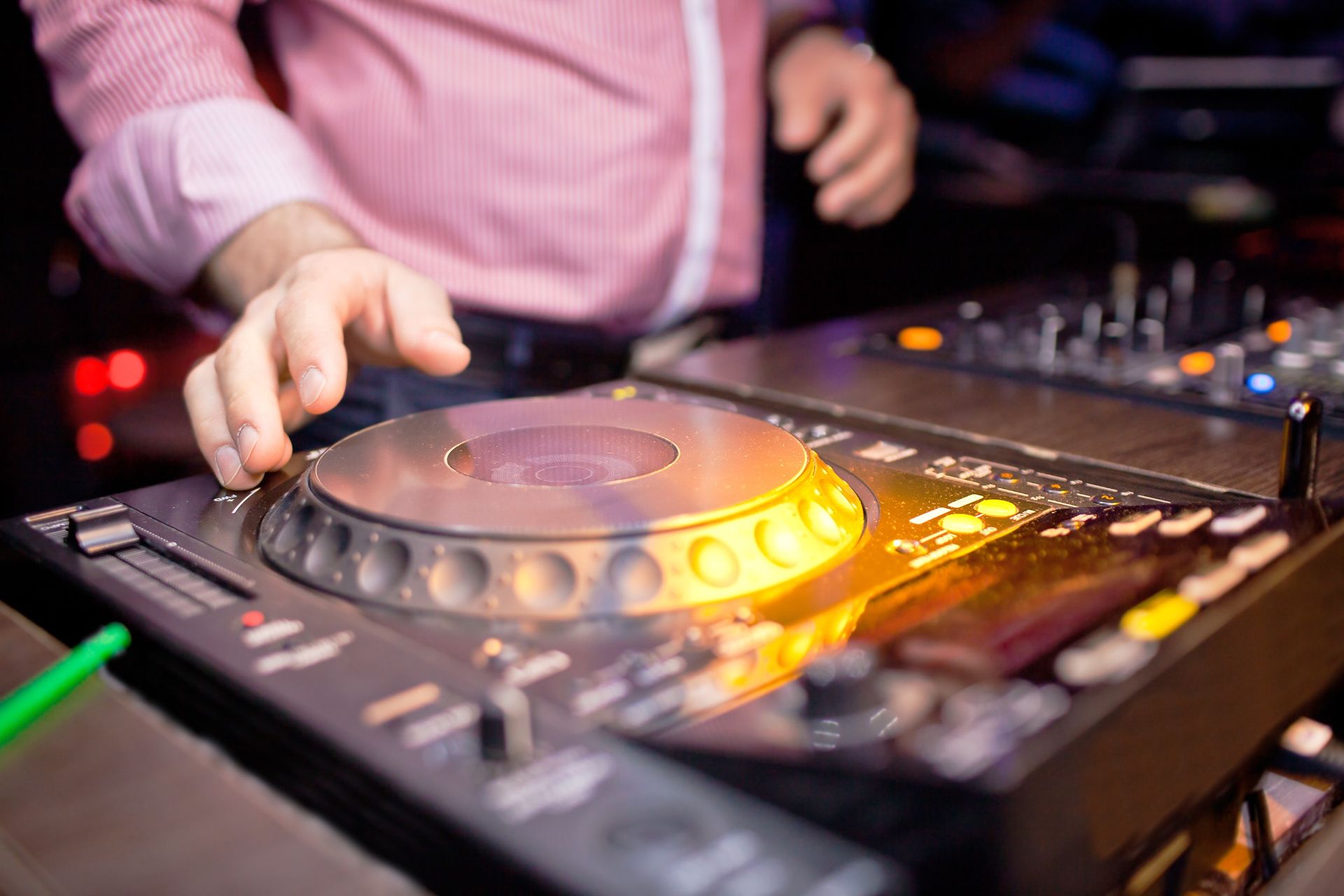 Why a Corporate DJ is the Secret to a Successful Company Event