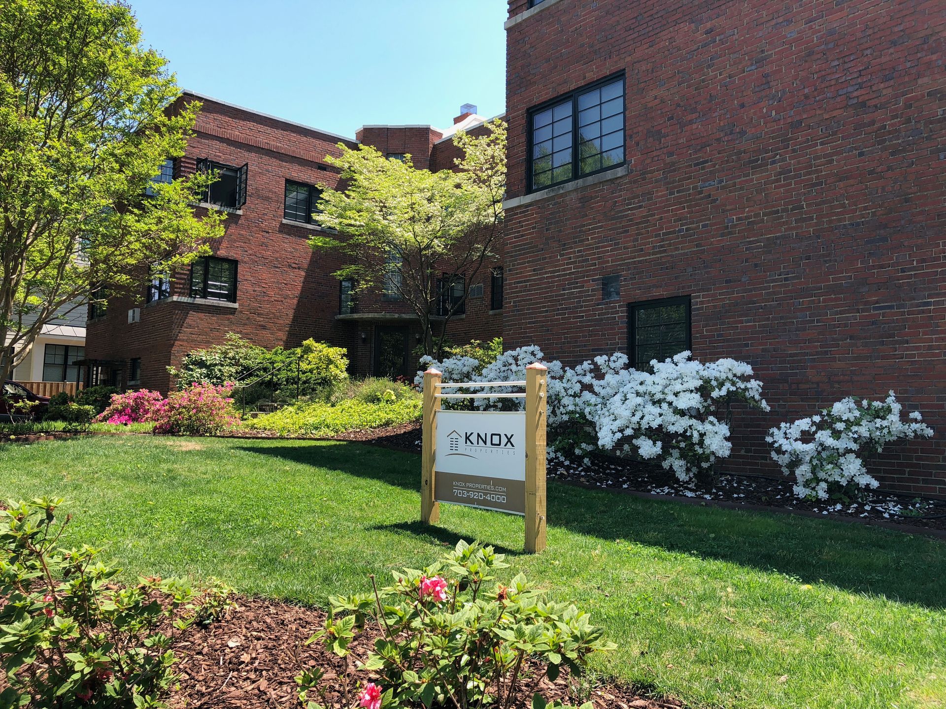 Exterior of 16th Apartments