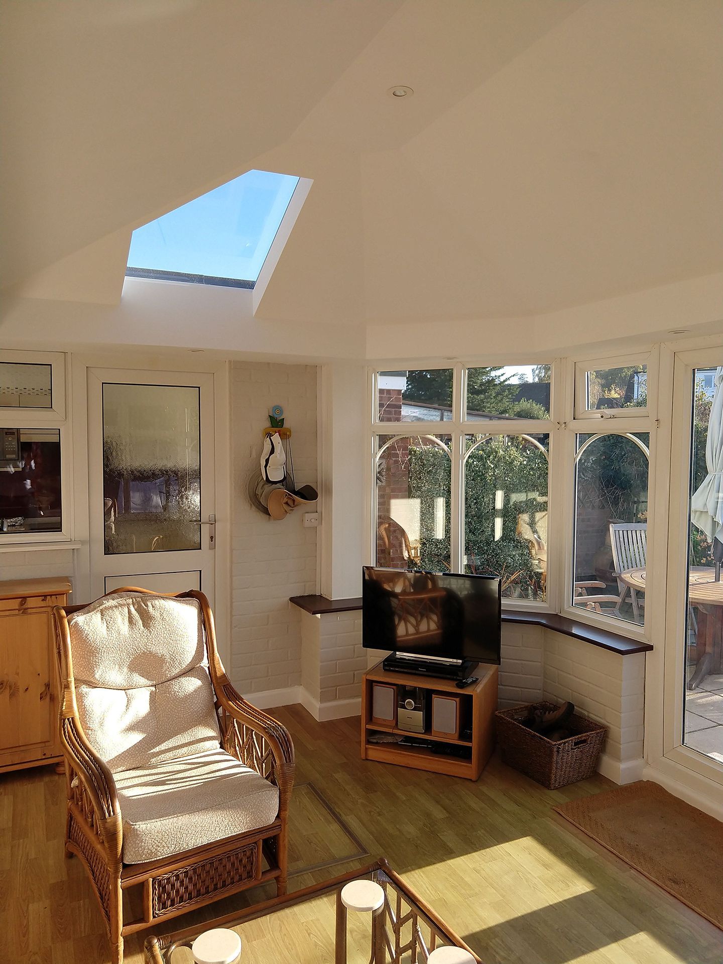 Window & Conservatory 85