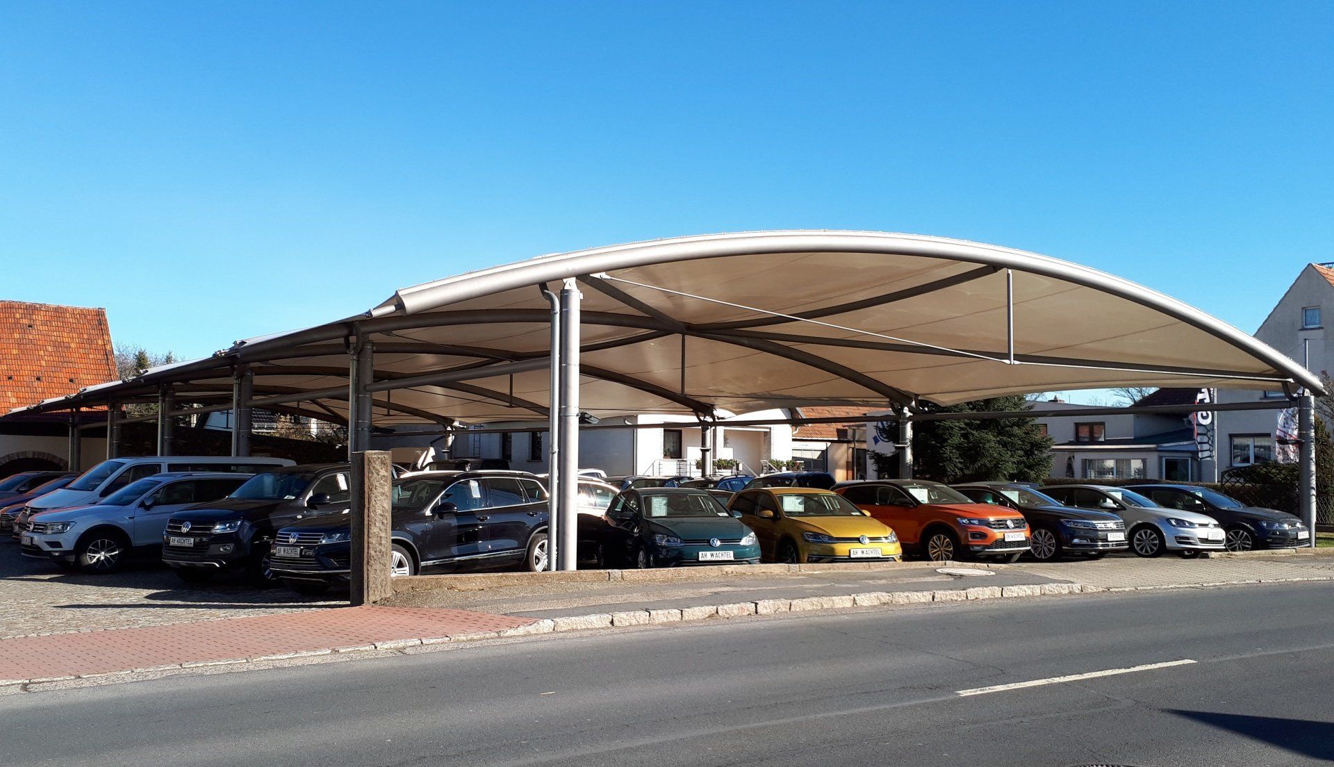 Neu- & Gebrauchtwagen