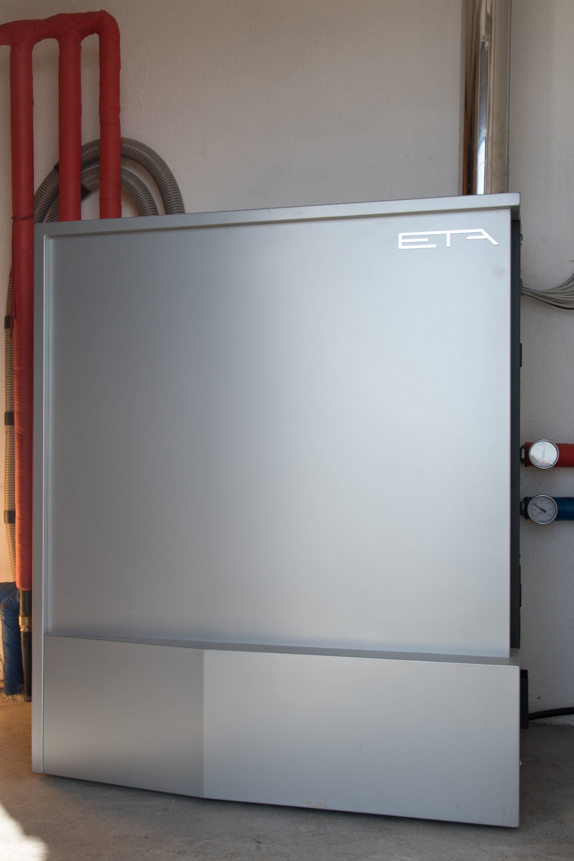 Caldaia grigia per azienda