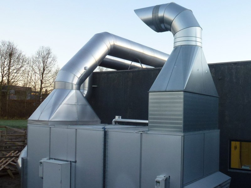 Ventilationsanlæg for lakdampe