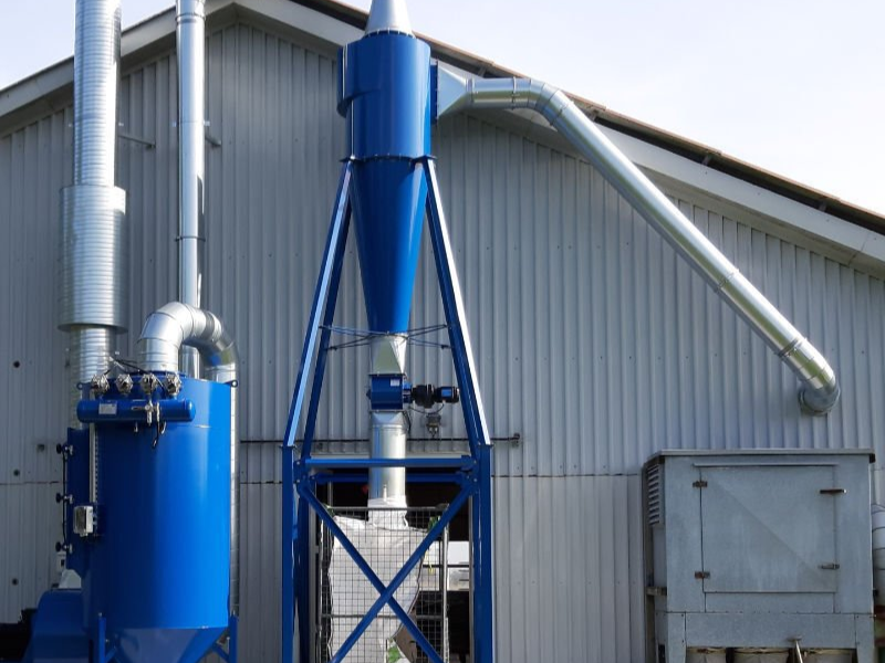 Udsugning af restplast fra produktion