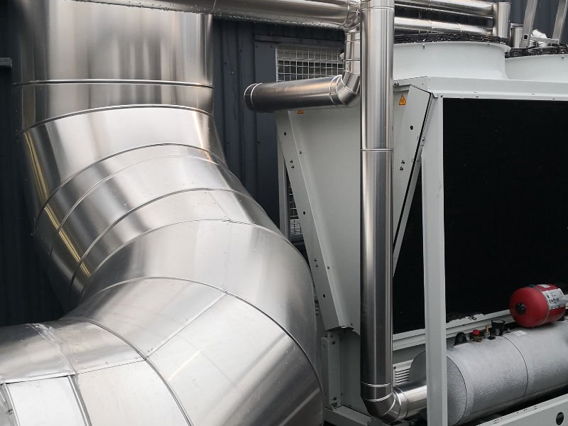 Kombineret proces- og rumventilationsanlæg med køleunit