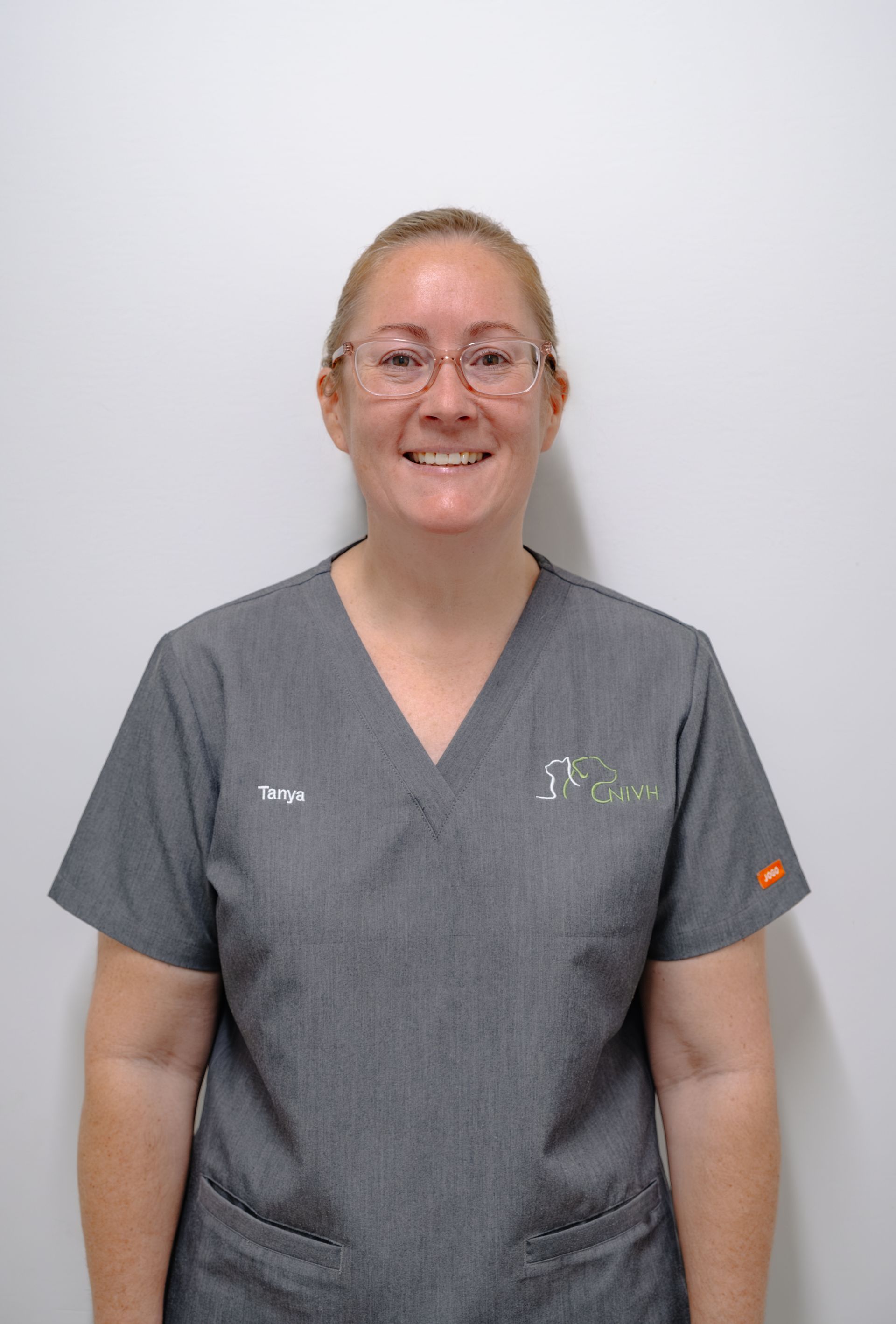 Nurse Tanya Vidler — Northern Illawarra Veterinary Hospital
