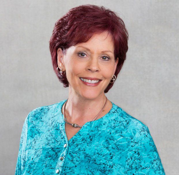 red hair woman smiling