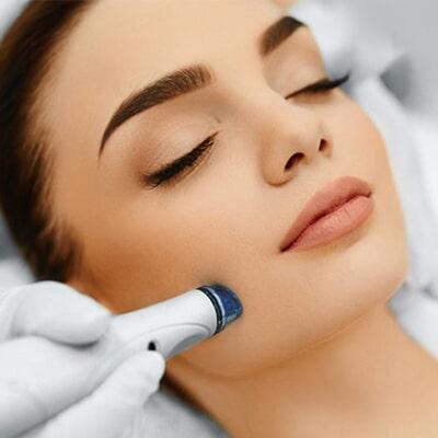 DRA. LORENA CHAPA G - cuenta con la experiencia y certificaciones