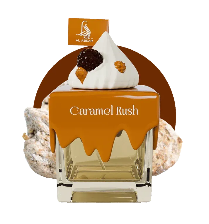Parfumflesje Caramel Rush met druipende karamel, afgewerkt met een met slagroom bedekt dessert en een logo.