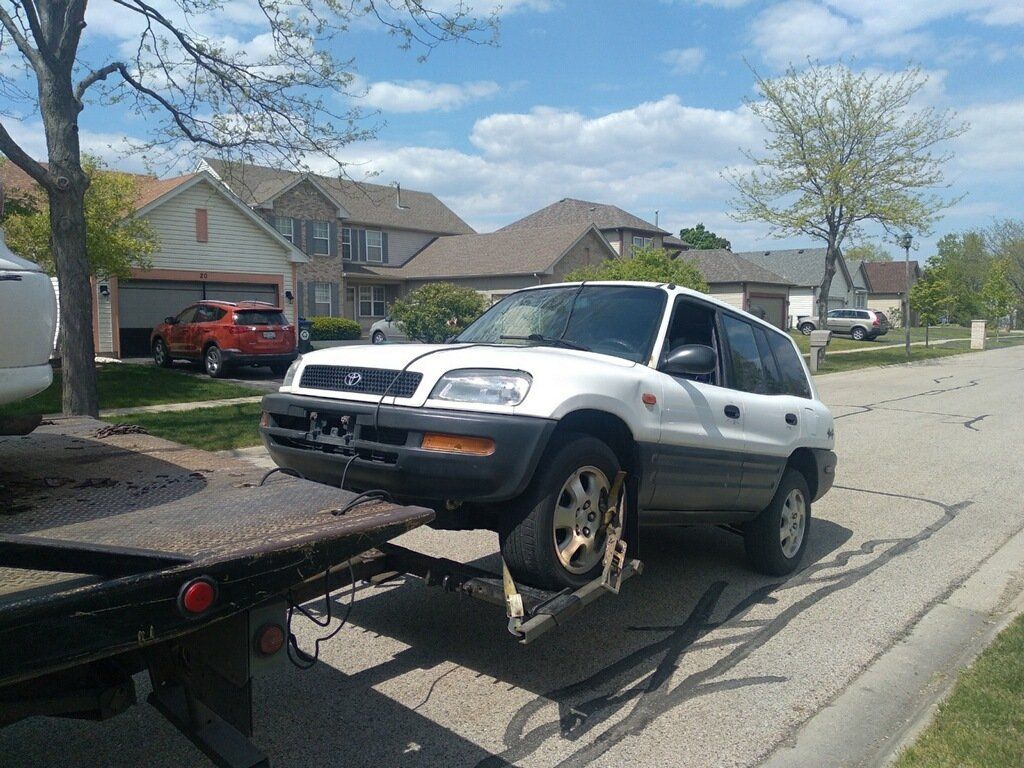 Junk Car Removal in St. Charles, IL