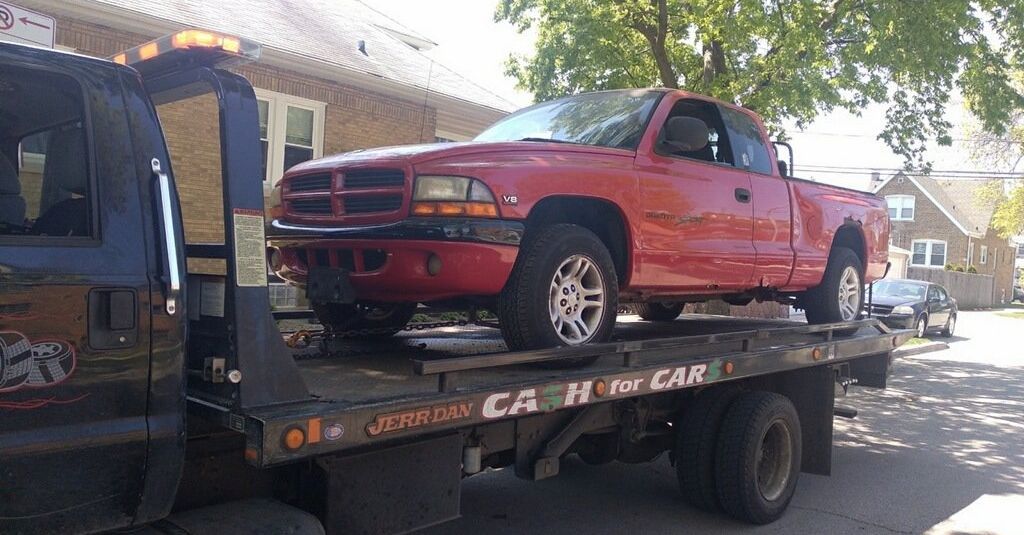 Dodge Junk Car Buyer in Chicago, IL