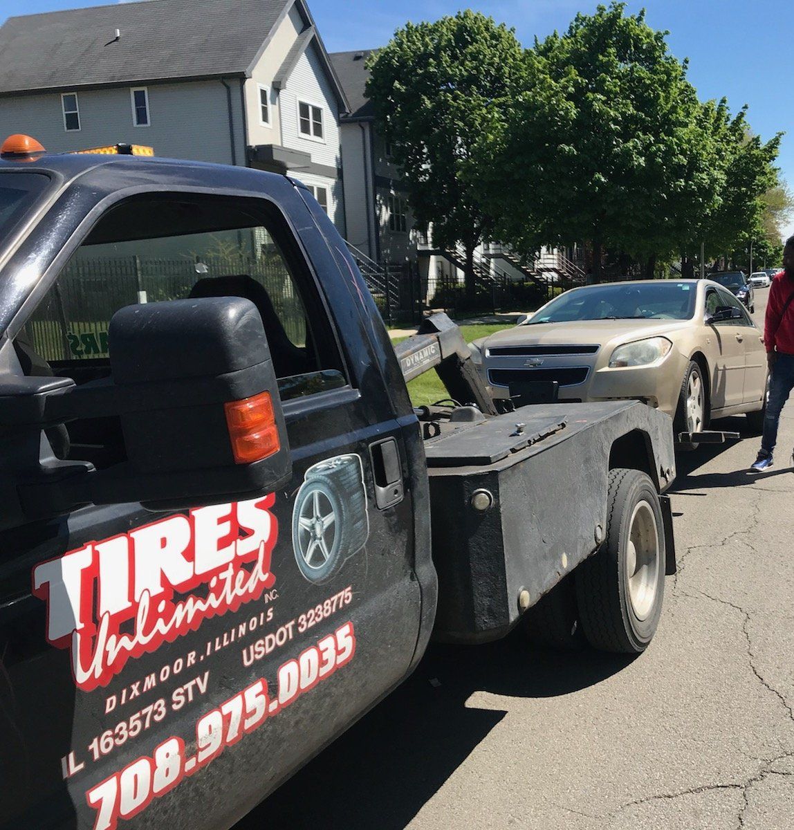 Chevy Junk Car Removal in Chicago, IL