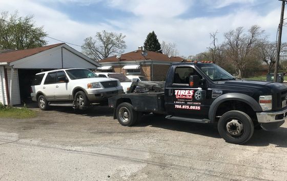 SUV junk car buyer near Chicago, IL