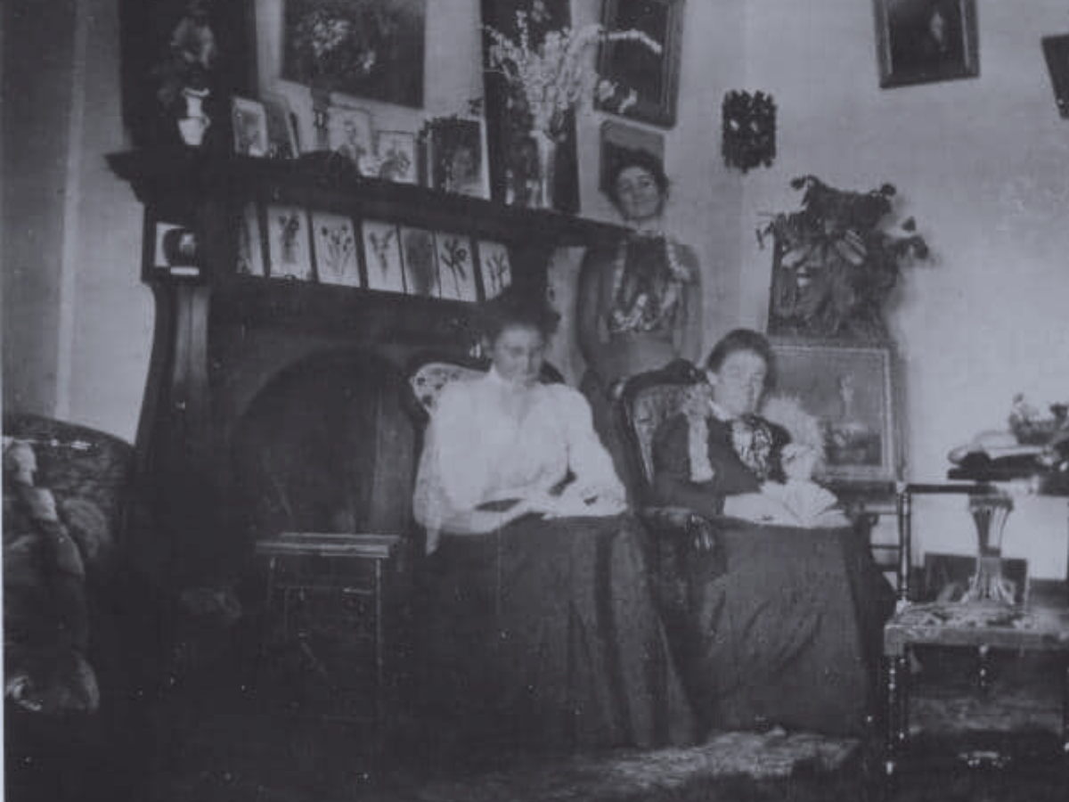 Historical photo of 3 women in the original Escape This Northbridge building in the early 1900s