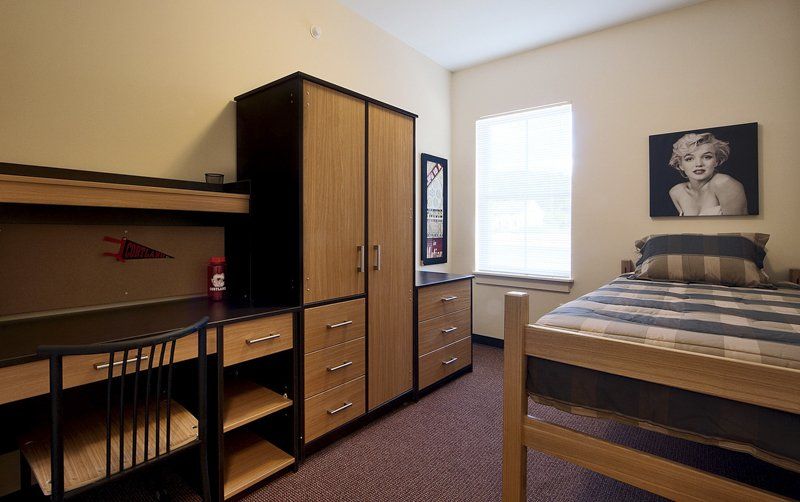 inside College Suites at Cortland