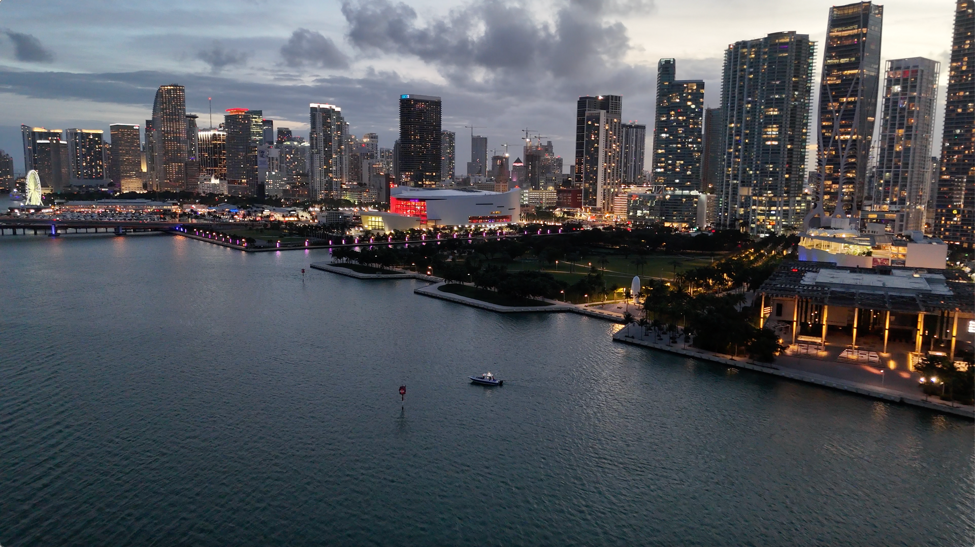 Miami Sunset Boat Cruises Views, the best views from the Port of Miami, Sun Sets are like no other. We always recommend to book early. Its a Great Experience.