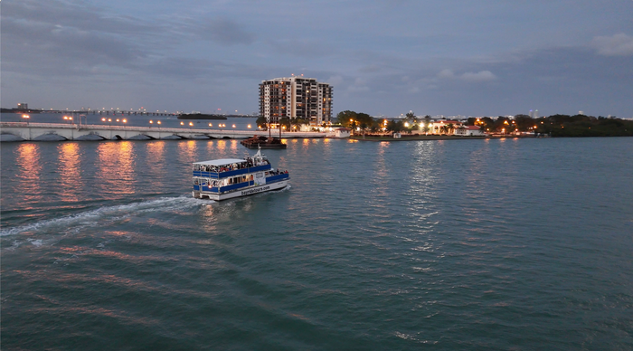 The Sunset in Miami, is not Beautiful, is jaw dropping. Welcome to the Best Miami Sunset Boat Tour. Here we are on board the Sunset cruise Miami South Beach, heading to Miami South Beach and Miami Beach.