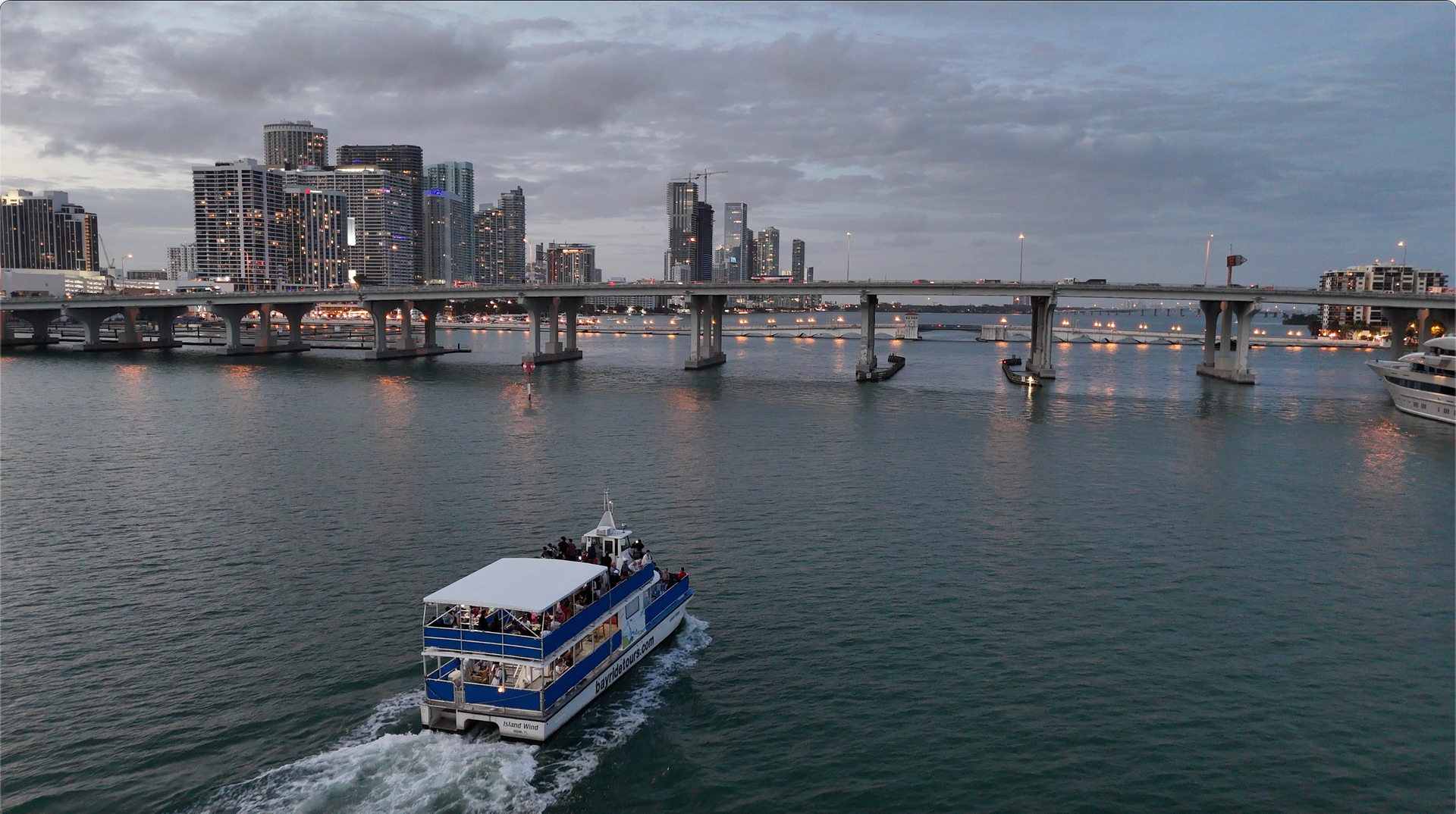 The Island Wind on his way to start the Miami Evening Cruise.